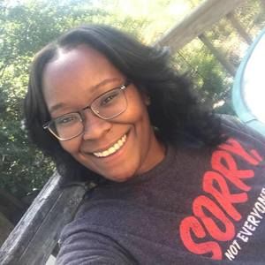 Meet your Posher, Alexis